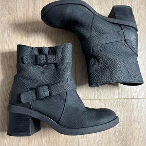 Black Leather Mid Height Boots